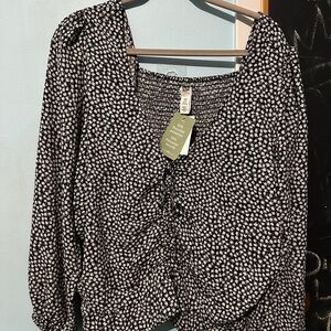 Floral Black and White Women's Top